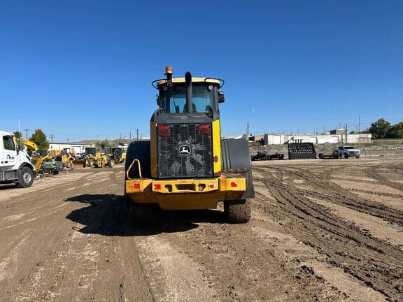 Image of John Deere 624K equipment image 3