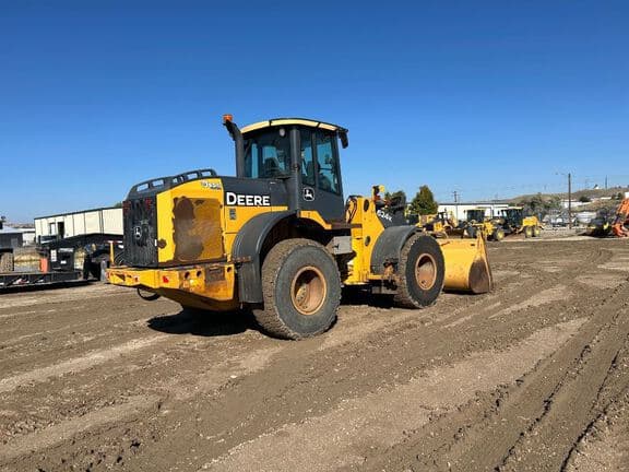 Image of John Deere 624K equipment image 4