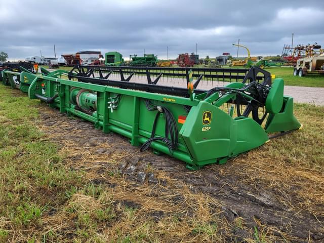Image of John Deere 625F equipment image 2