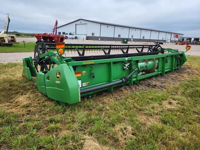 Image of John Deere 625F equipment image 3