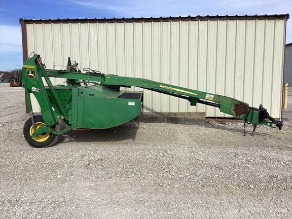 Image of John Deere 630 equipment image 1