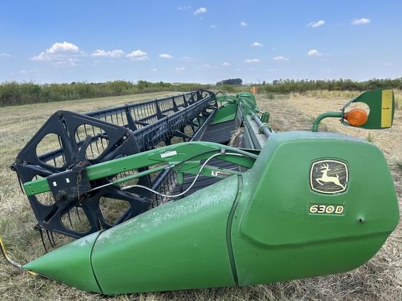 2009 John Deere 630D Equipment Image0