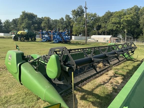 2009 John Deere 630D Equipment Image0