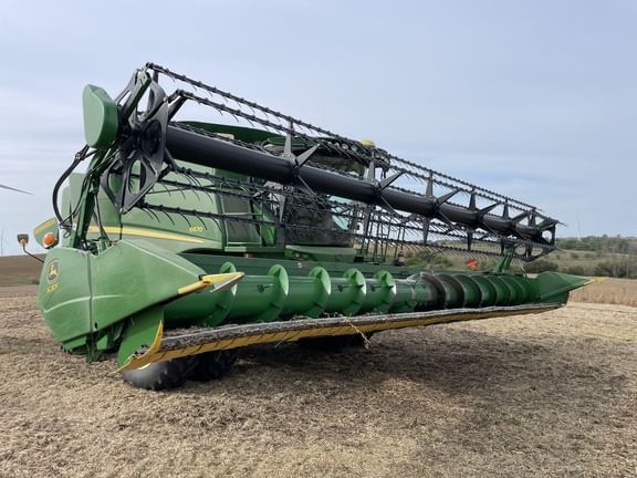 2009 John Deere 630F Equipment Image0