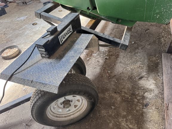 Image of John Deere 630F equipment image 3