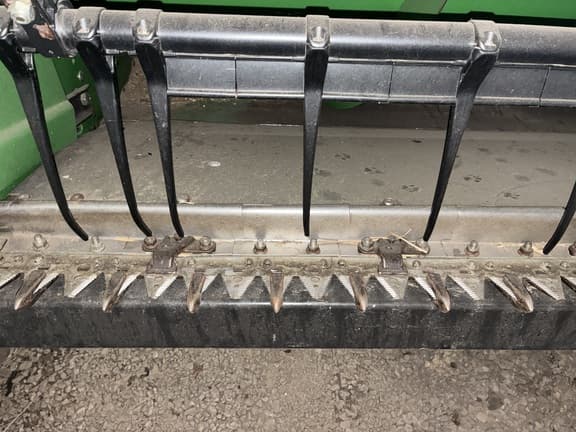 Image of John Deere 630F equipment image 4