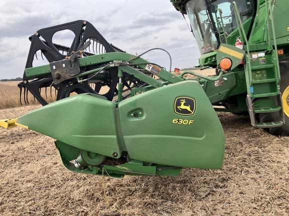 Image of John Deere 630F equipment image 4