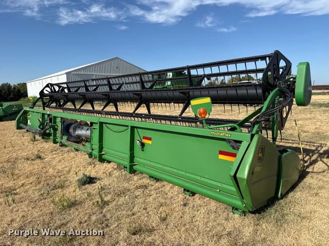 Image of John Deere 630F equipment image 4