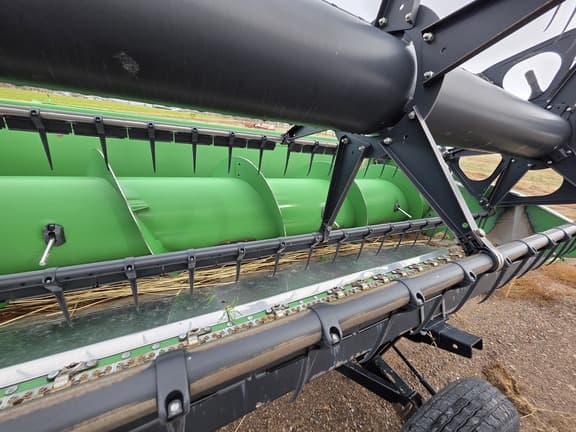 Image of John Deere 630R equipment image 4