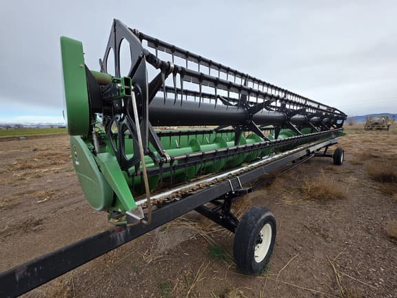 Image of John Deere 630R equipment image 1