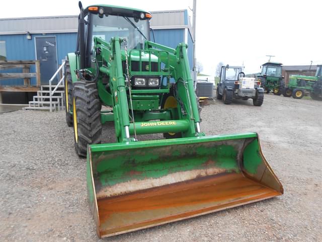 Image of John Deere 6330 equipment image 3