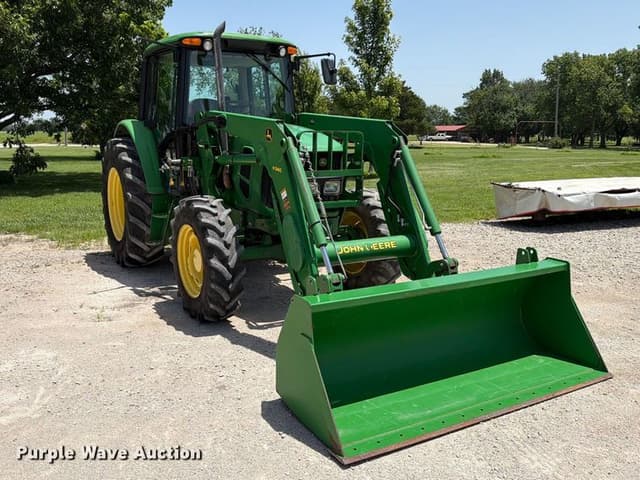 Image of John Deere 6330 equipment image 2