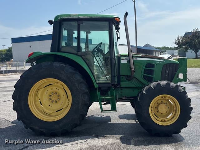 Image of John Deere 6330 equipment image 3