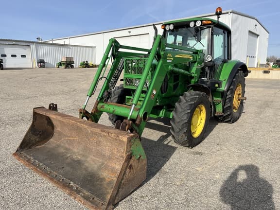 Image of John Deere 6330 equipment image 2
