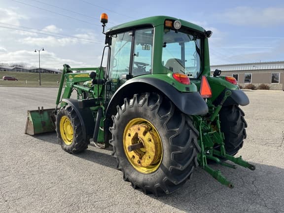 Image of John Deere 6330 equipment image 4