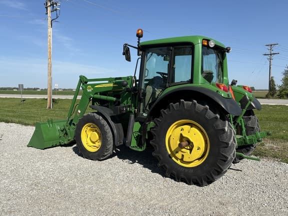 Image of John Deere 6330 equipment image 2