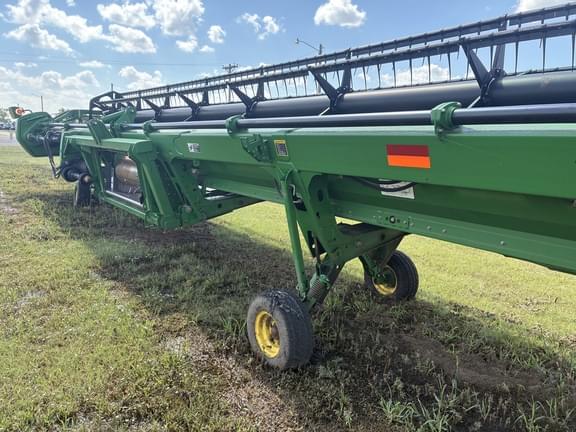 Image of John Deere 635D equipment image 2
