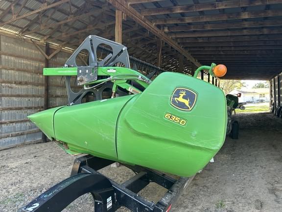 Image of John Deere 635D Primary image