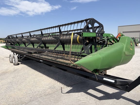 2009 John Deere 635D Equipment Image0