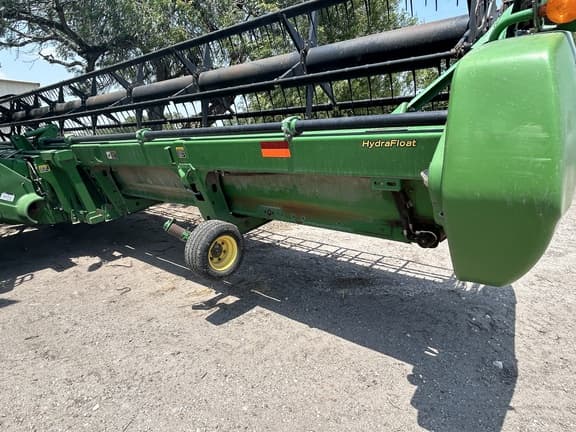 Image of John Deere 635D equipment image 4