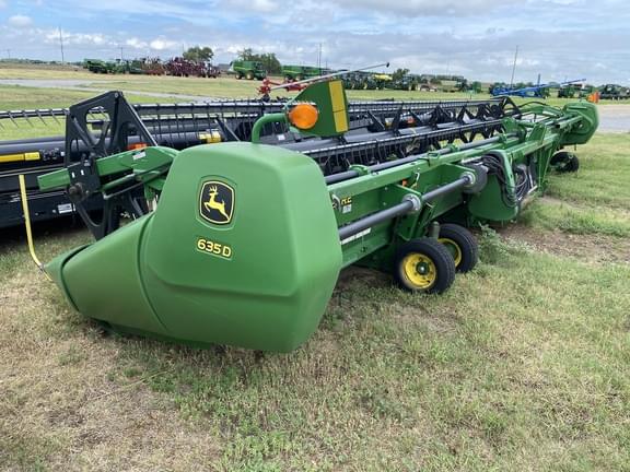 Image of John Deere 635D equipment image 3