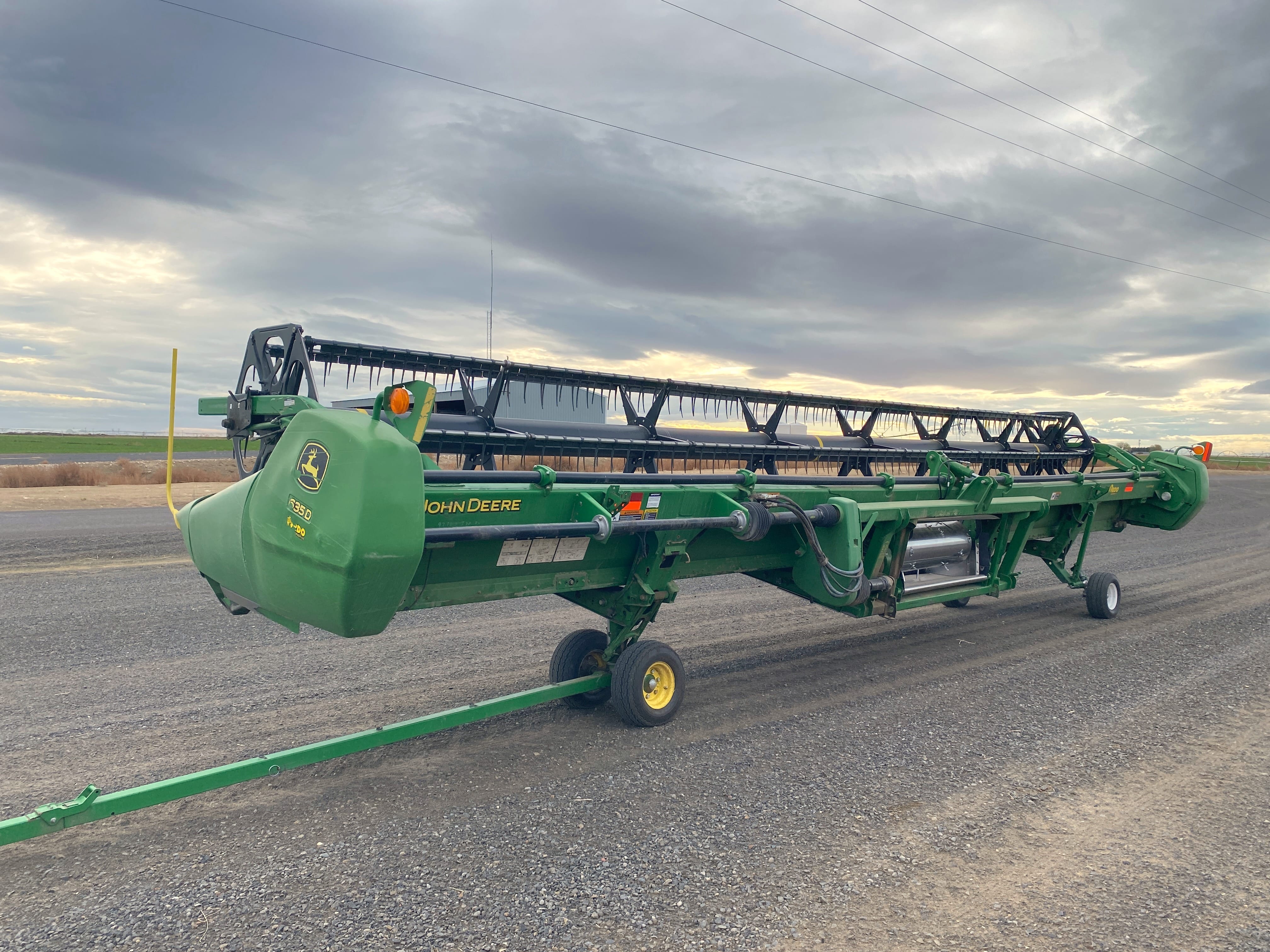 Main image John Deere 635D