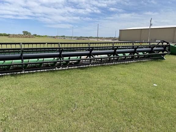 Image of John Deere 635F equipment image 3