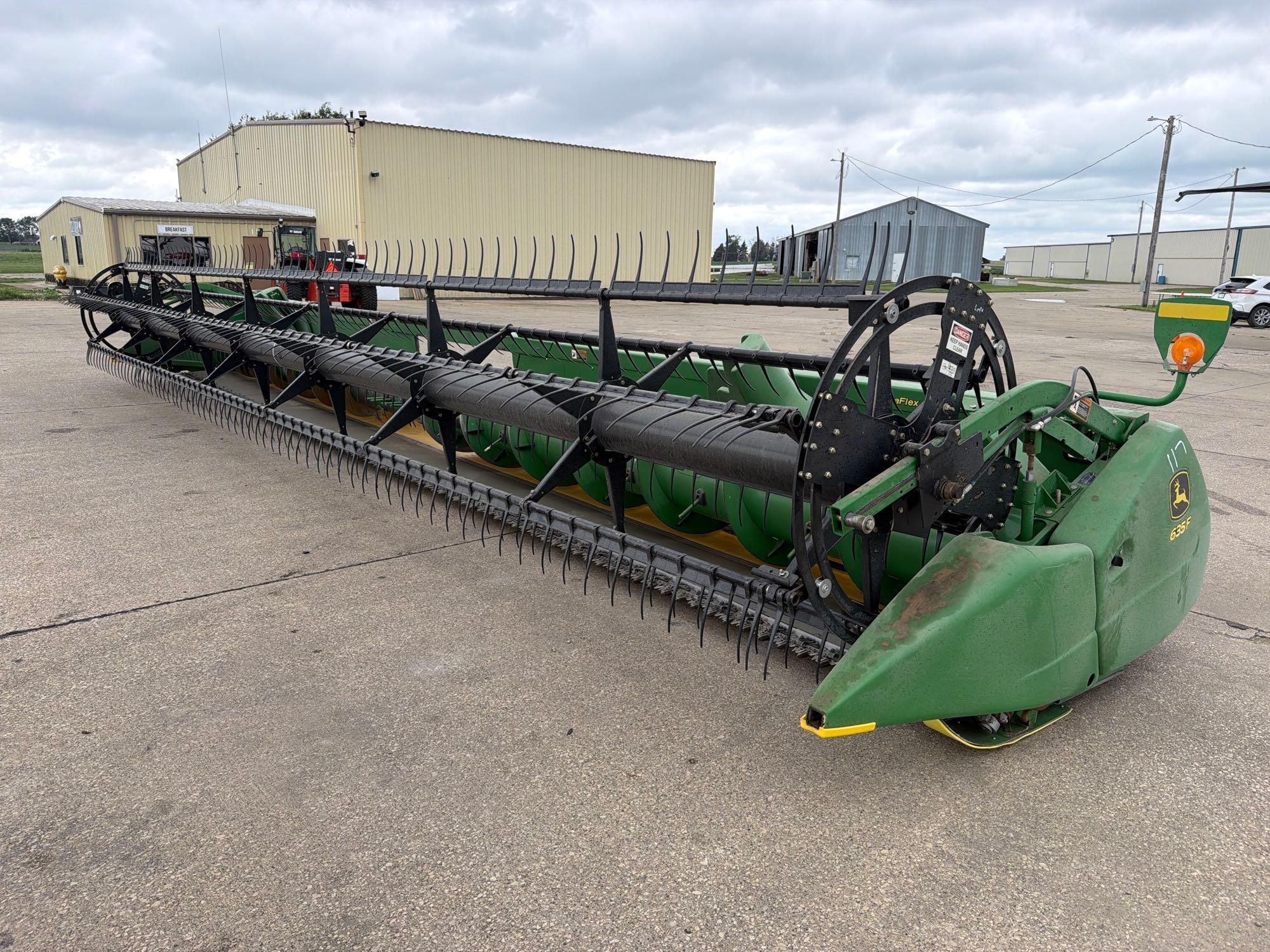 2009 John Deere 635F Equipment Image0