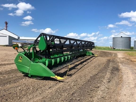 Main image John Deere 635F