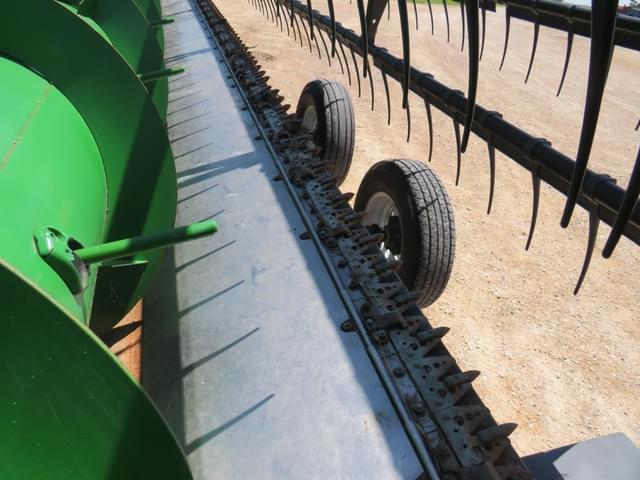 Image of John Deere 635F equipment image 4
