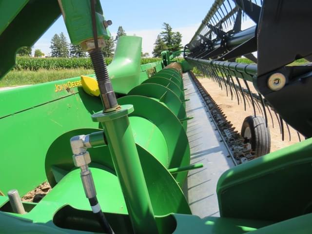 Image of John Deere 635F equipment image 3