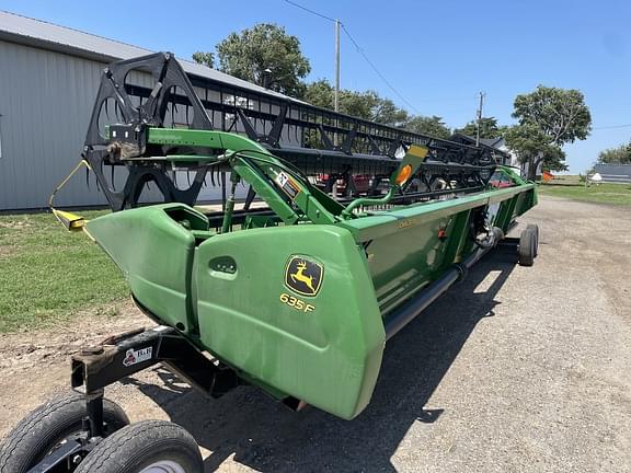 Image of John Deere 635F equipment image 3