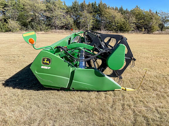 Image of John Deere 635F equipment image 3