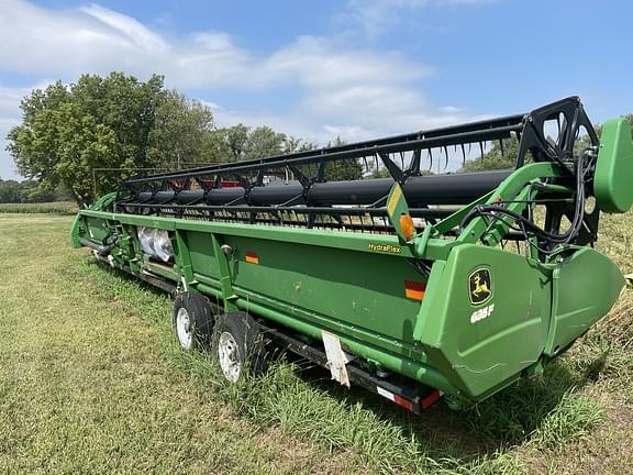 Image of John Deere 635F equipment image 2