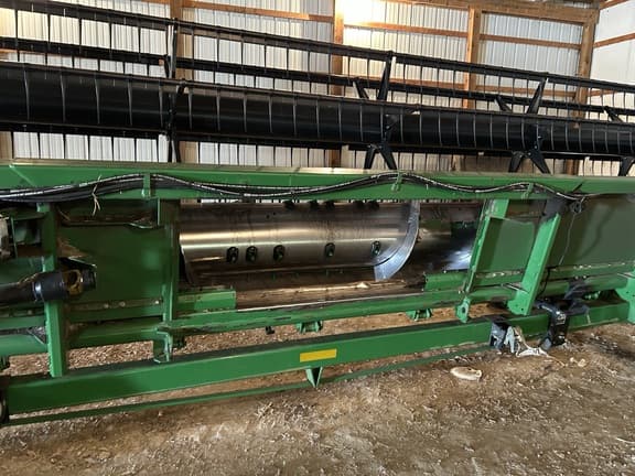 Image of John Deere 635F equipment image 3