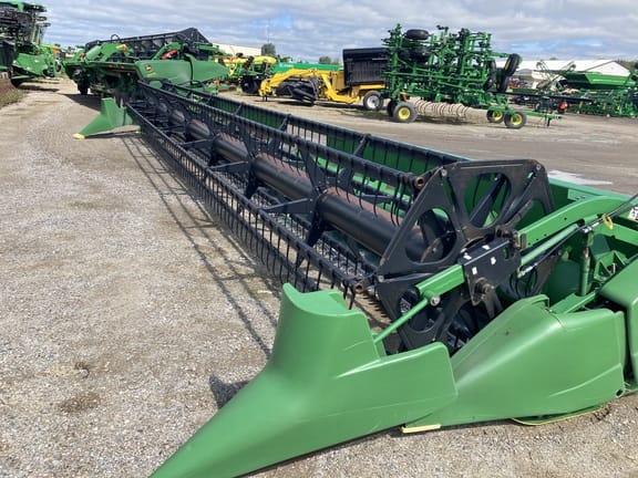 Main image John Deere 635F