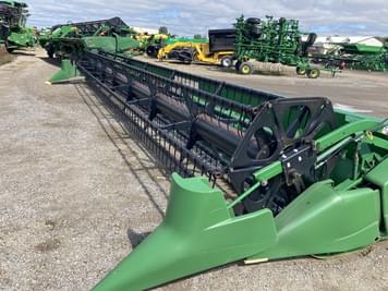 Main image John Deere 635F