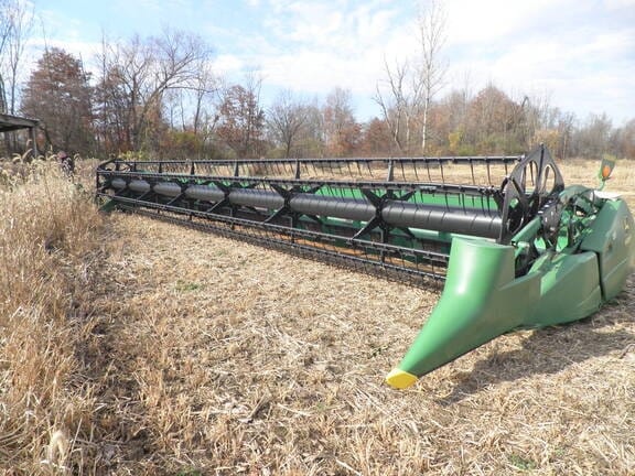 Main image John Deere 635F