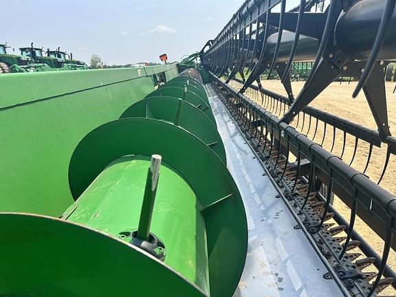 Image of John Deere 635F equipment image 3