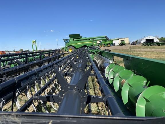 Image of John Deere 635F equipment image 1