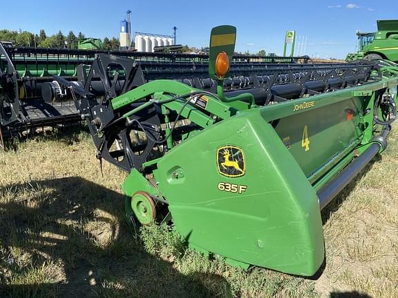 Image of John Deere 635F equipment image 3