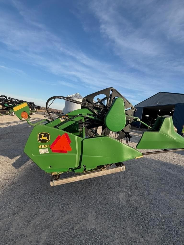 Image of John Deere 635F Image 1