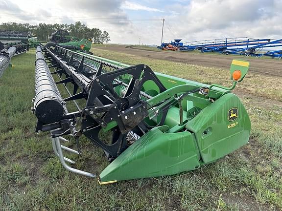 Image of John Deere 635F equipment image 1