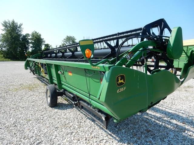 Image of John Deere 635F equipment image 4