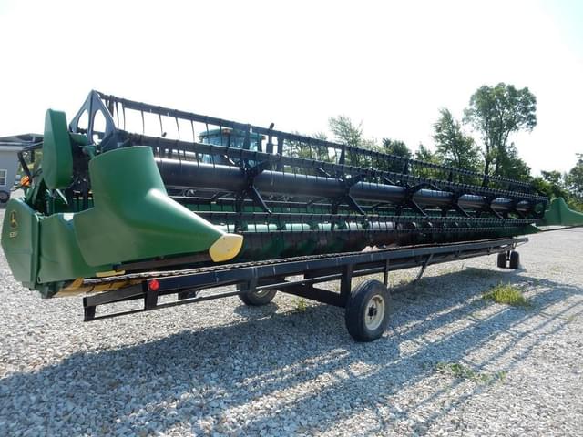 Image of John Deere 635F equipment image 2