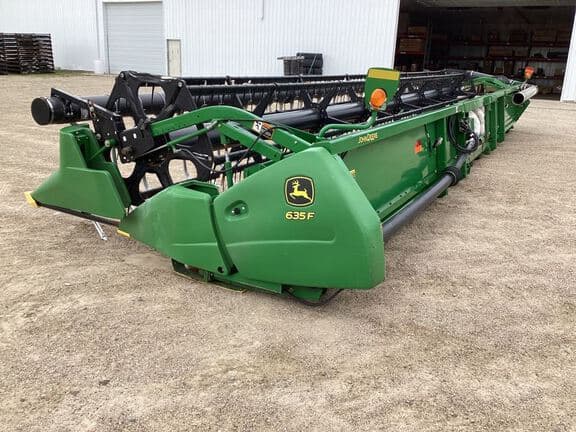 Image of John Deere 635F equipment image 1