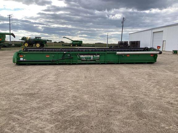 Image of John Deere 635F equipment image 4