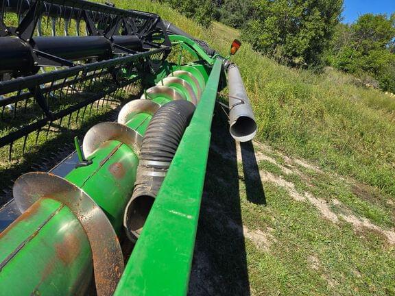 Image of John Deere 635F equipment image 3