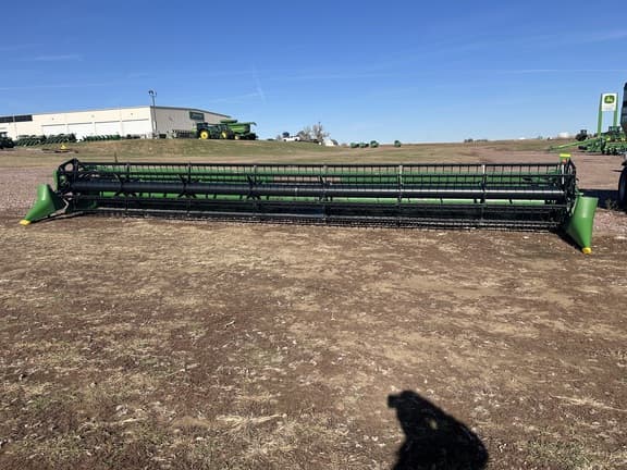 Image of John Deere 635F equipment image 4