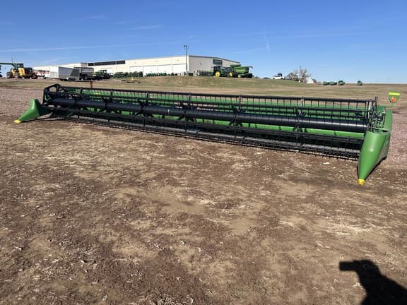 Image of John Deere 635F equipment image 3